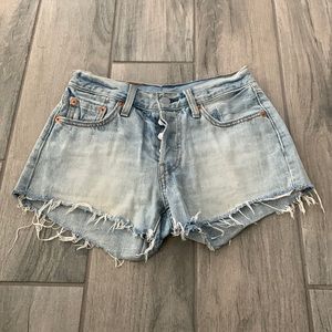 Levi’s raw edge denim shorts